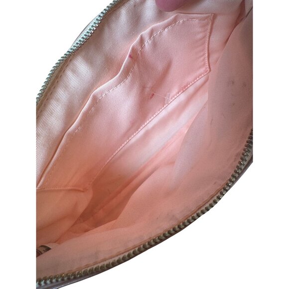 Coach East/West Leather Wristlet in Pale Blush Pink in Excellent Condition! - Picture 9 of 9